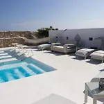 Macondo Hotel