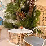 Macondo لامبيدوزا