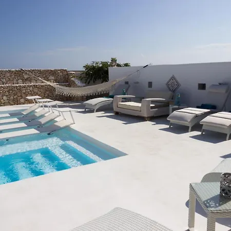 Macondo Hotel